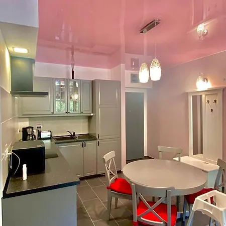 Apartment Sweet Pink By Miro