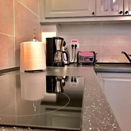 Apartment Sweet Pink By Miro