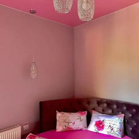 Sweet Pink By Miro * Sinaia
