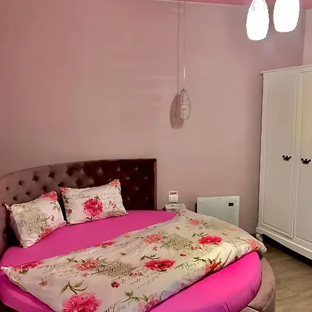 Sweet Pink By Miro Sinaia