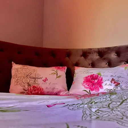 Sweet Pink By Miro Apartment *